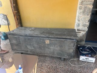 Baúl antiguo madera maciza
