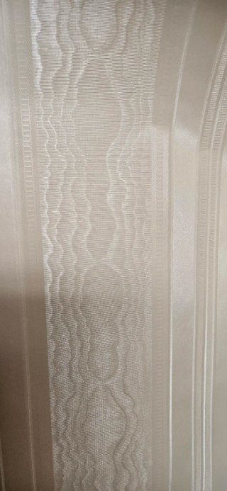 Rollo papel pintado rayas y destellos