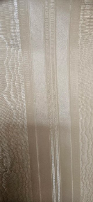 Rollo papel pintado rayas y destellos