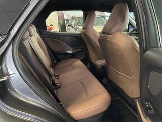 Lexus LBX 1.5 HEV Elegant Plus 100 kW (136 CV)