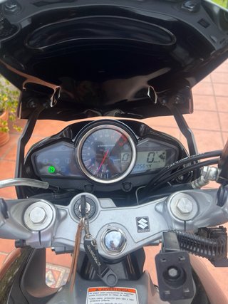 Suzuki Inazuma 250cc Negra/Plata