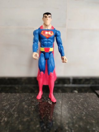 Muñeco Superhéroe Articulado