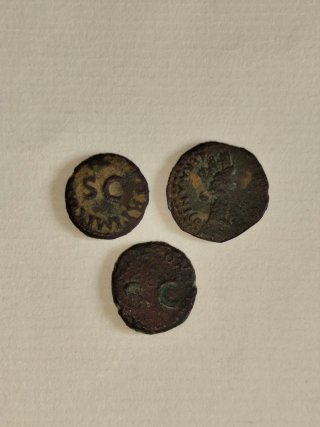 3 Monedas Romanas Cuadrantes