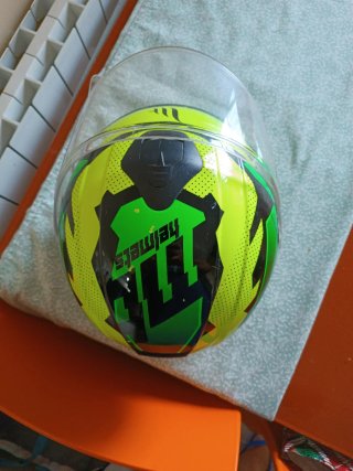 Casco MT 53-54 cm XS ADULTO / JUNIOR