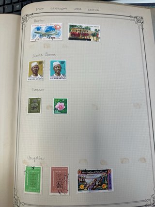Sellos Ajman, Benin, Sierraleona, corea, argelia
