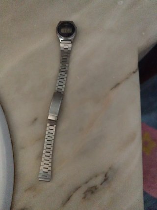 Reloj Casio Digital Plata y Negro