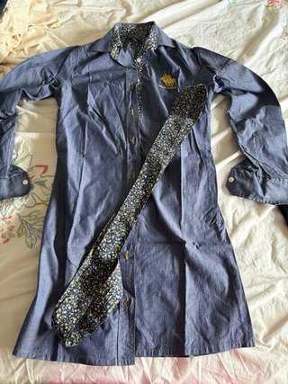Vestido Polo Homme Azul con Cinturón Floral