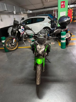 Kawasaki Z125 Naked Negra/Verde