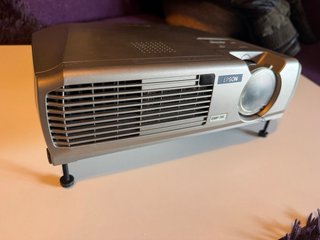Proyector Epson EMP-74 + Pantalla Phoenix