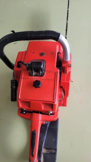 Motosierra Jonsereds 49 SP en buen estado