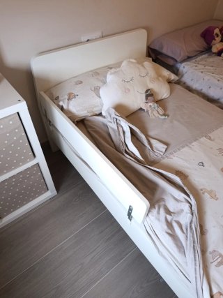 Cama de Ikea 200x90 con colchón.