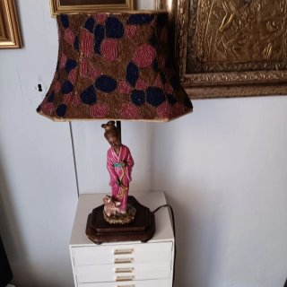 Lampada Liberty perline ricamate a mano