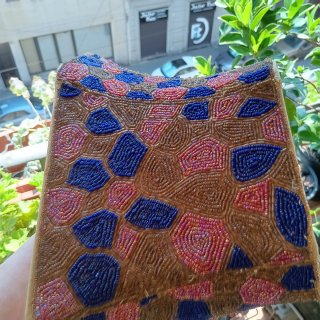 Lampada Liberty perline ricamate a mano