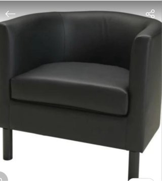 Sillón negro cómodo y elegante