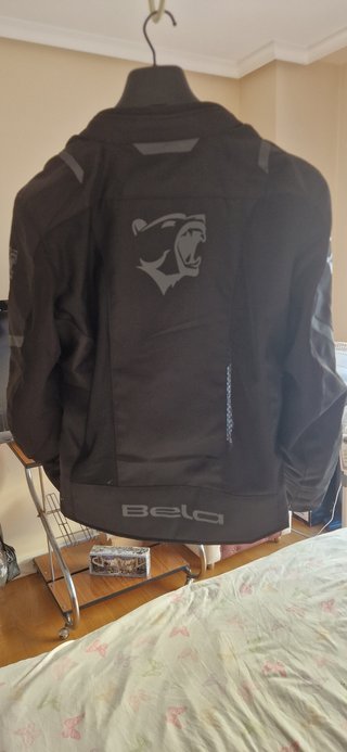 Chaqueta de moto negra