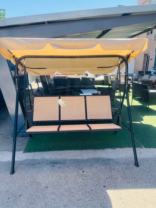 Dondolino da giardino beige e nero