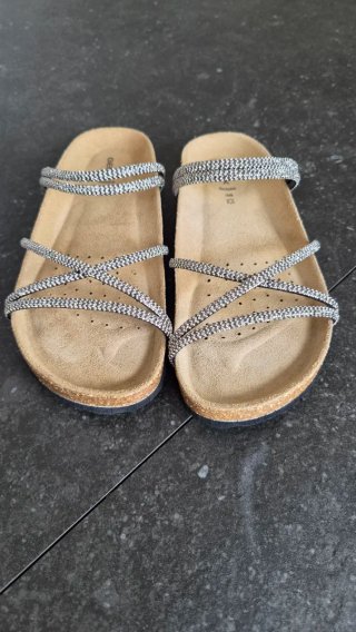 Sandalias Geox Beige y Plateadas Talla 38