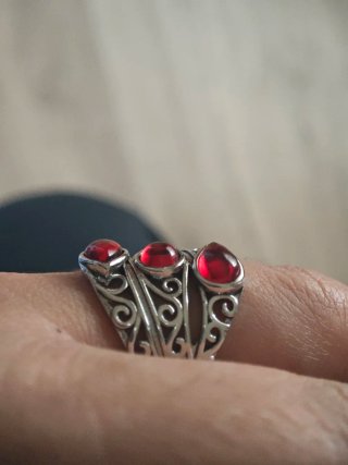 Anel Prata 925 com Pedras Vermelhas