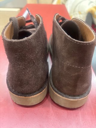 Botas niño serraje en color marron talla. 36