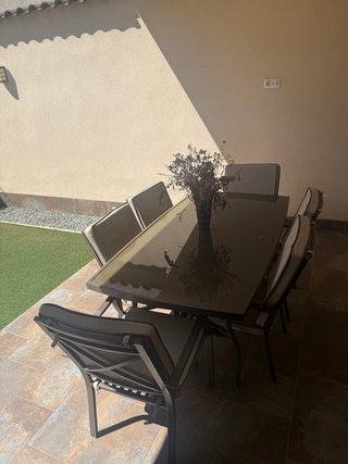 Conjunto mesa y sillas de jardín
