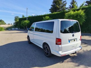 VOLKSWAGEN multivan