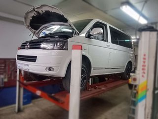 VOLKSWAGEN multivan