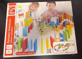 Hape Dynamo Dominoes 107 piezas