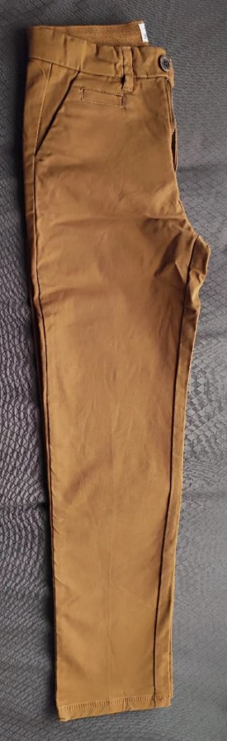 Dos pantalones tipo chino talla 9-10 años