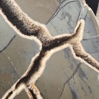 5,75kg Espectacular Calcita Septaria Pulida