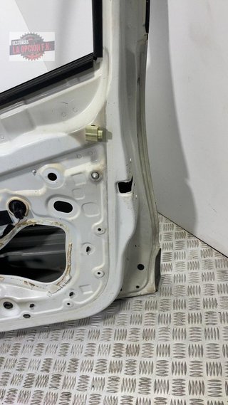 PUERTA DELANTERA DERECHA Renault Clio IV (2012->)