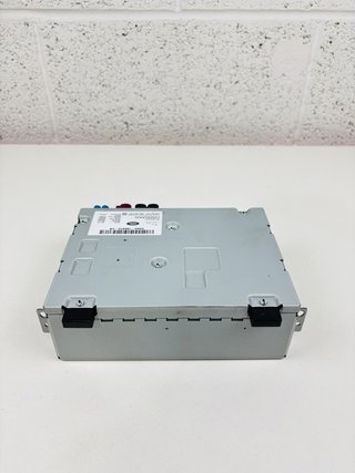 Radio Land Rover Discovery Sport HX6318K812CB