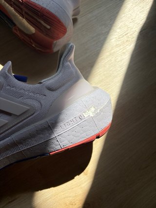 Adidas Ultraboost Light Morado/Blanco