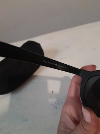 Gafas de sol negras