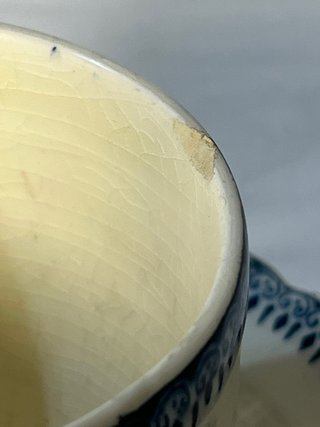 Taza de cafe con plato La Cartuja de Sevilla