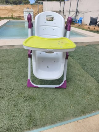 Trona de bebé blanca , morada y verde