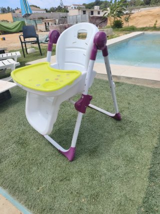 Trona de bebé blanca , morada y verde