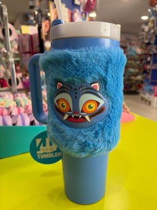 Taza termo azul peluda con diseño de gato