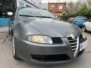 Alfa Romeo GT 2.0 JTS Distinctive
