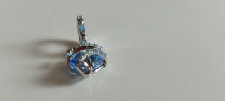 Charm Plata 925 forma Corazón circonitas azules