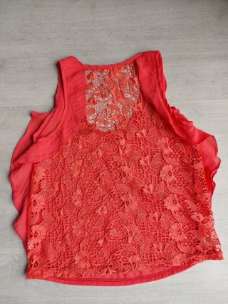 Blusa Zara encaje coral
