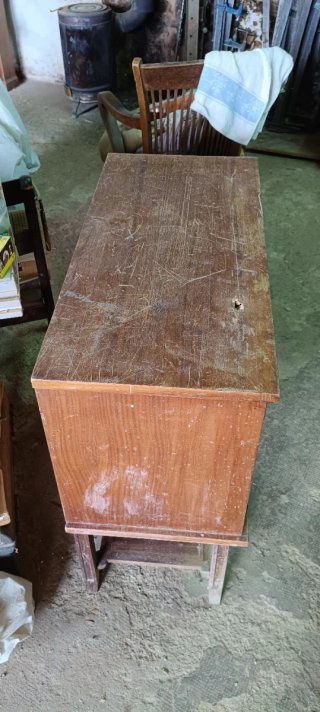 Mueble para restaurar con dos cajones y puerta