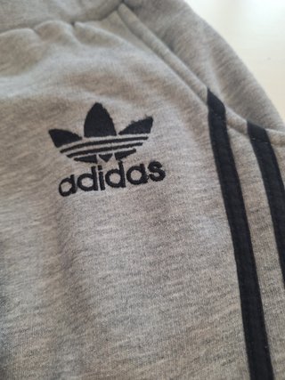 2 Pantalones chándal ADIDAS talla S solo 8 EUROS