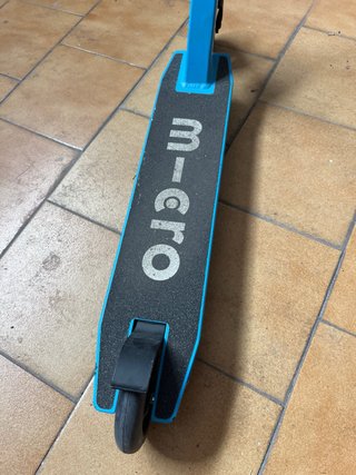Patinete Micro freestyle. Scooter MX ramp cyan