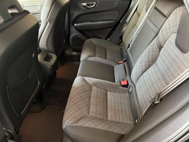 Volvo XC60 2022, foto 5
