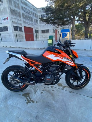 KTM Duke 125 - 2021 Naranja/Negra