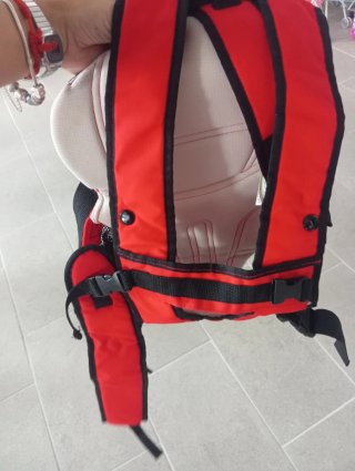 Mochila Portabebés Chicco Roja y Negra
