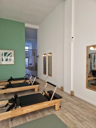 Máquinas de Pilates Reformer con Torre