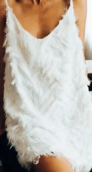 Vestido blanco corto con flecos