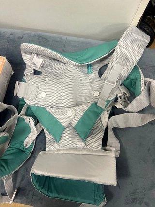 Infantino Mochila Portabebé Flip Convertible...