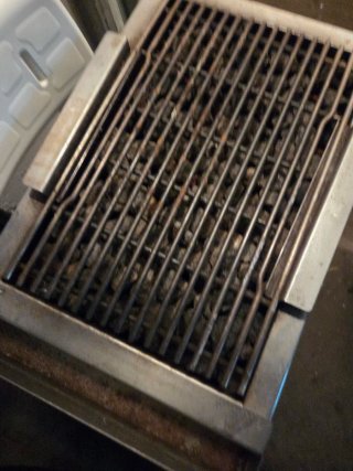 Brasa barbacoa de piedra carbonica 3 quemadores